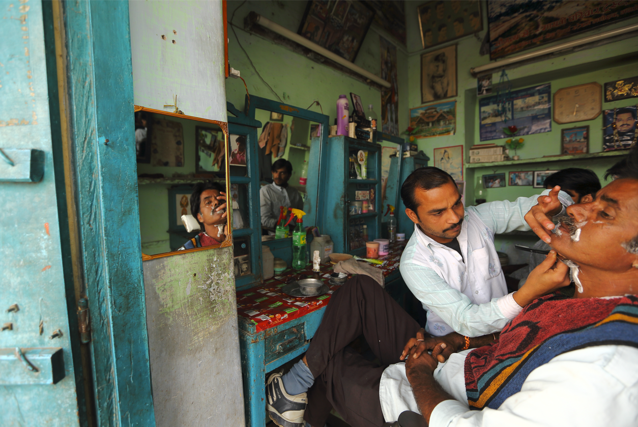 מספרה בנפאל, ארכיון