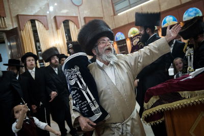 אלו זמני כניסת ויציאת שמחת תורה תשפ"ב