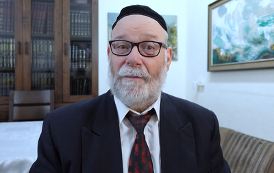 אריה ברונר שר ומדבר על חג שמחת תורה