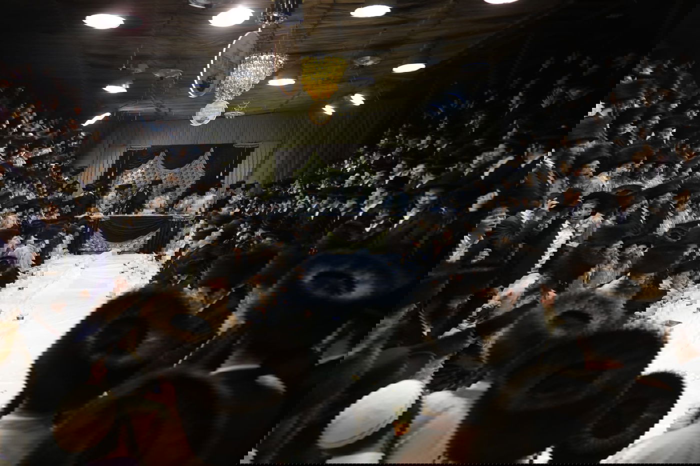 תיעוד מרומם: טיש נעילת החג בפינסק קרלין