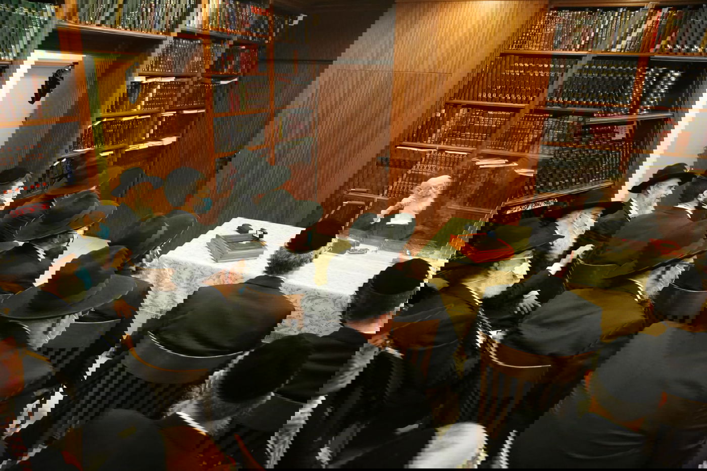 תיעוד: חגי תשרי במחיצתו של חבר 'המועצת', הגרמ"צ ברגמן