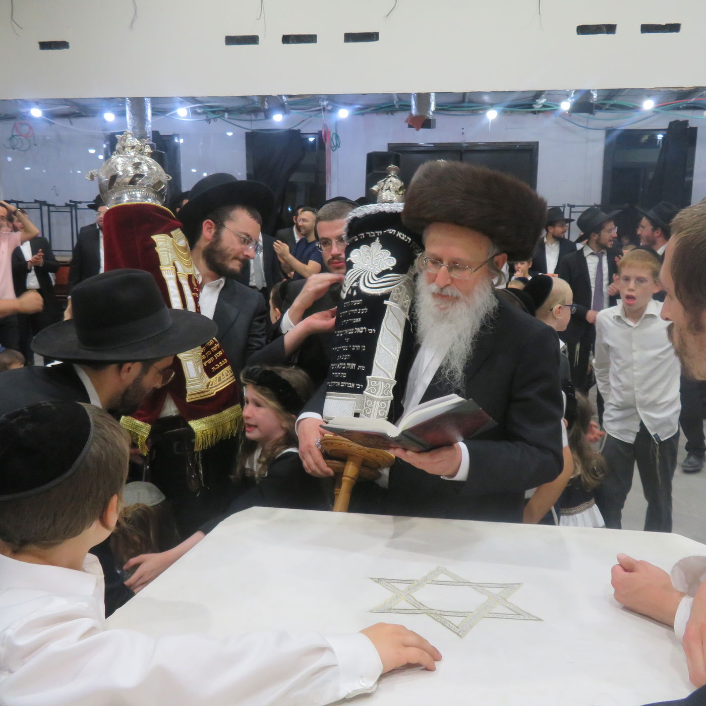 אחדות ב'הקפות שניות' באחיסמך • תיעוד