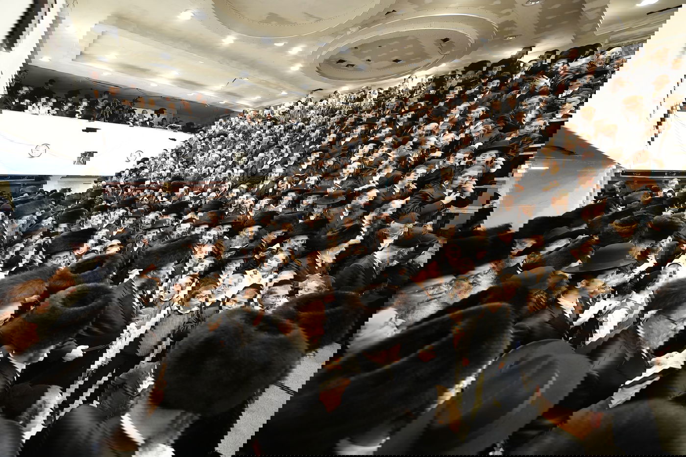 תיעוד: הקפות שניות בקהילת הגר"ש אלתר