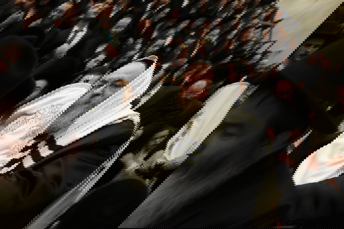 תיעוד: הקפות שניות בקהילת הגר"ש אלתר