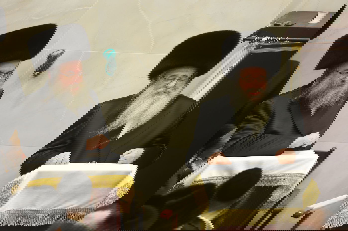 תיעוד: הקפות שניות בקהילת הגר"ש אלתר