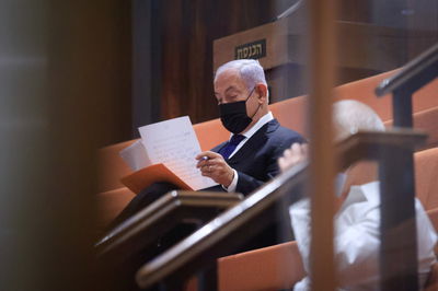 מספסלי האופוזיציה: נתניהו כותב ספר חדש