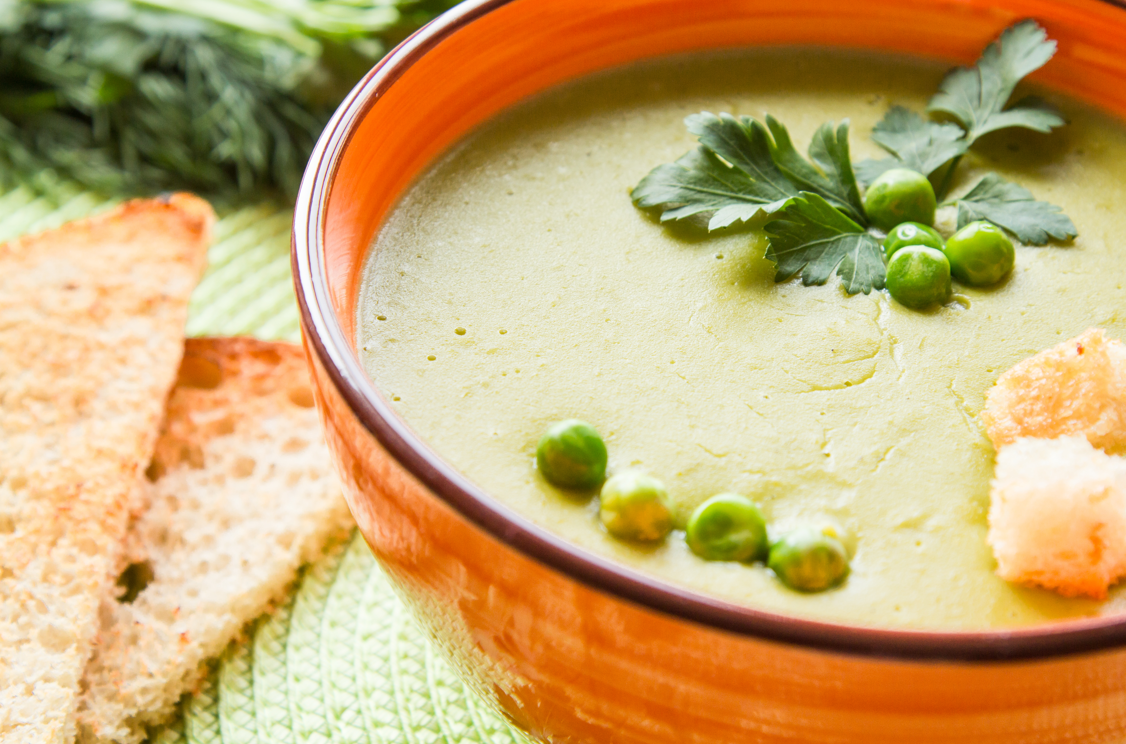 מרק אפונה יבשה עם מרכיב משדרג וסופר מפתיע