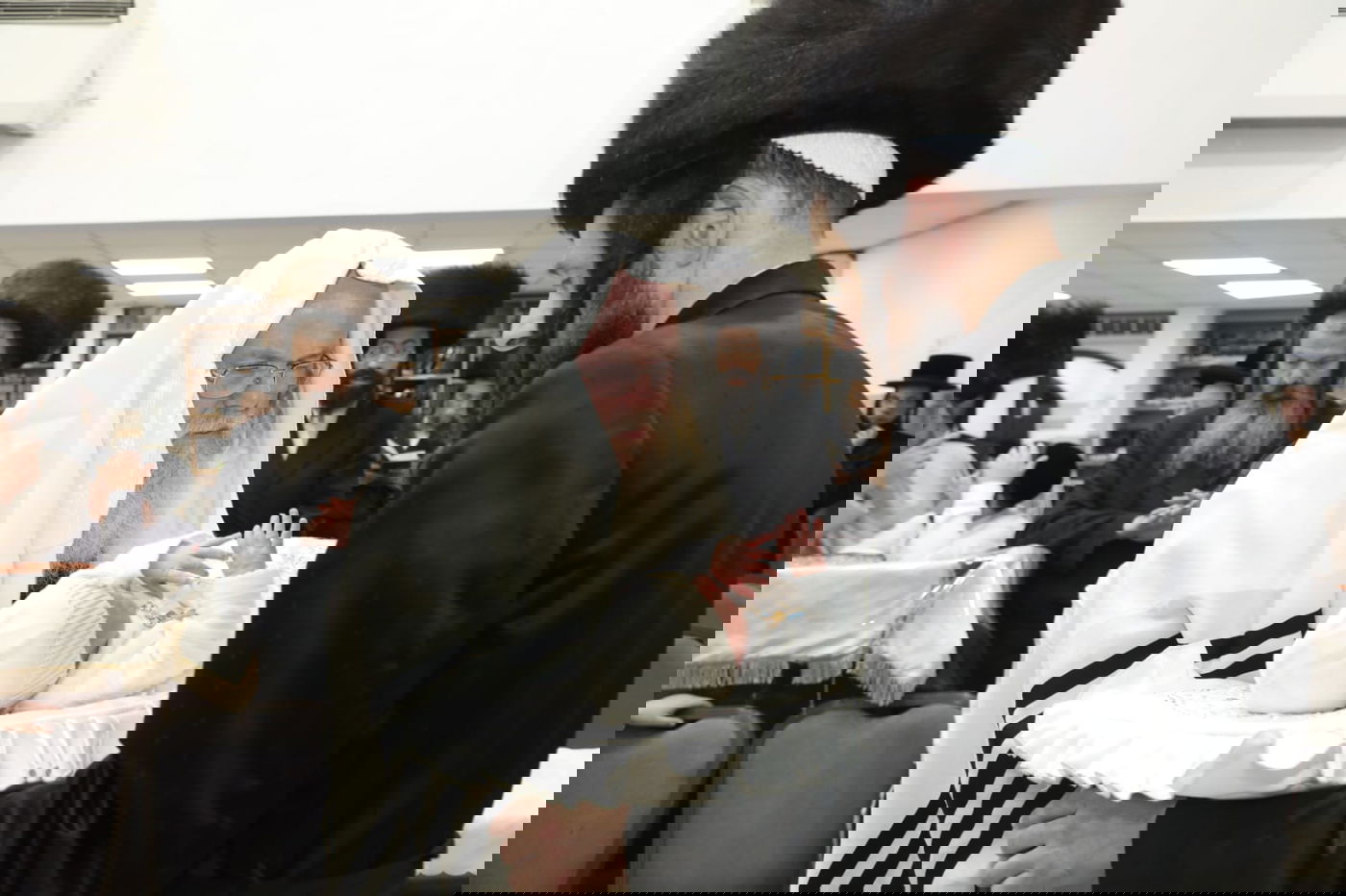 תיעוד: שמחת הברית לנין האדמו"ר מלעלוב י"ם