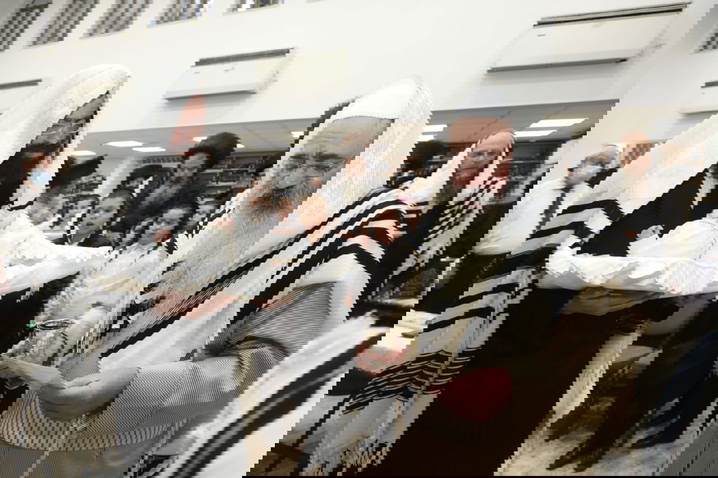 תיעוד: שמחת הברית לנין האדמו"ר מלעלוב י"ם