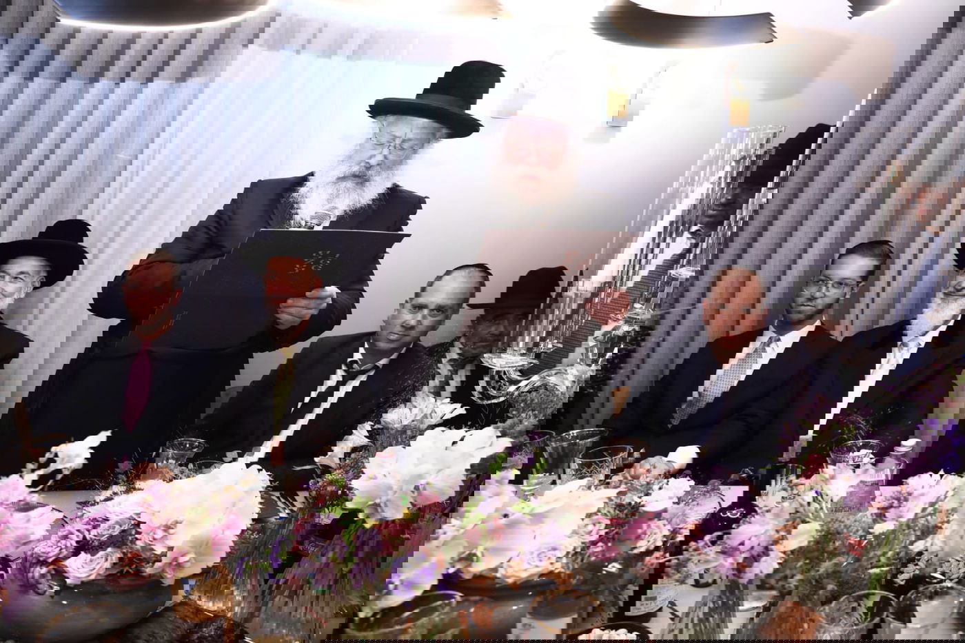 בן הרב התארס עם בת יו"ר זק"א ישראל; צפו בגלריה