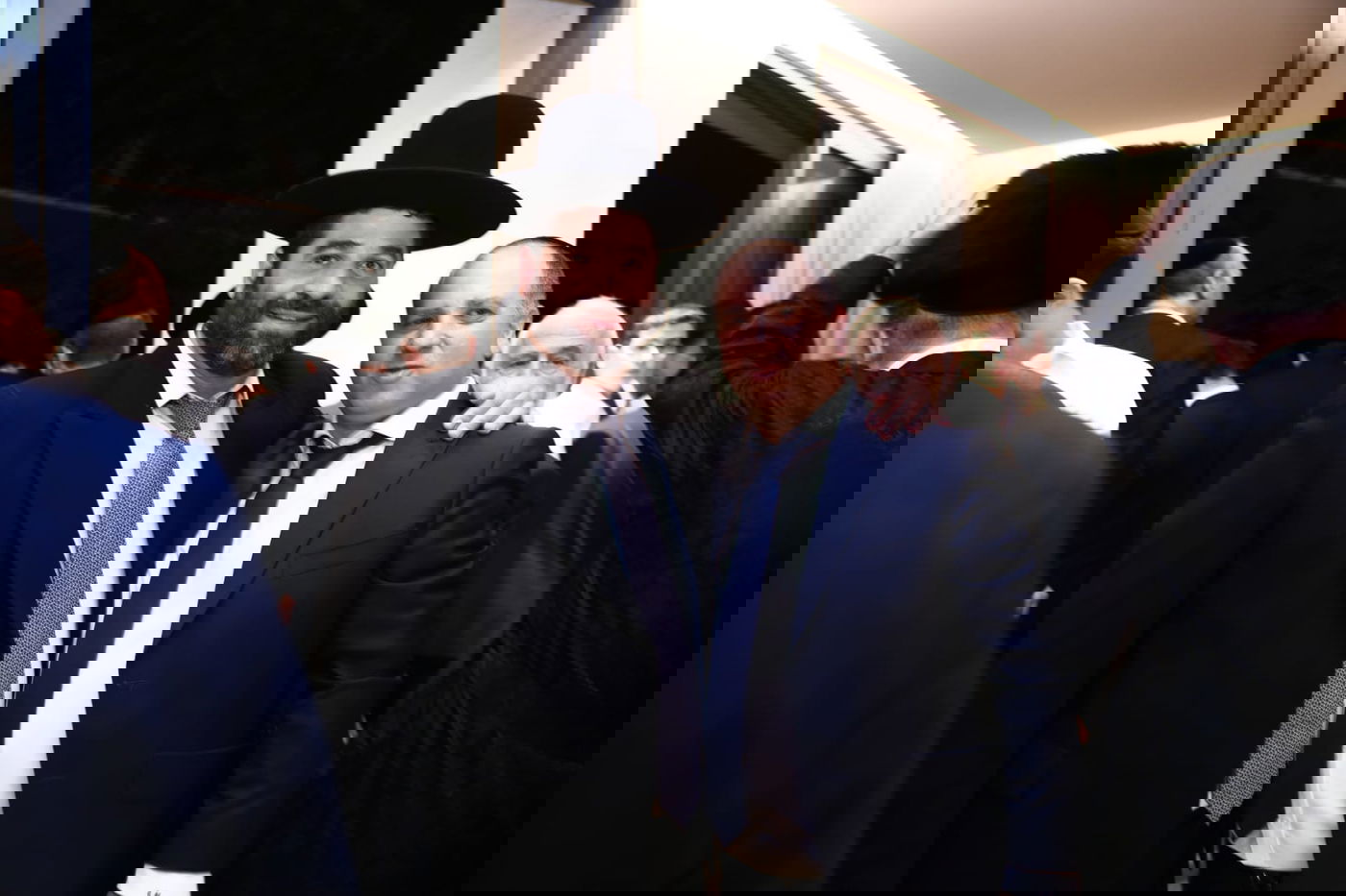 בן הרב התארס עם בת יו"ר זק"א ישראל; צפו בגלריה