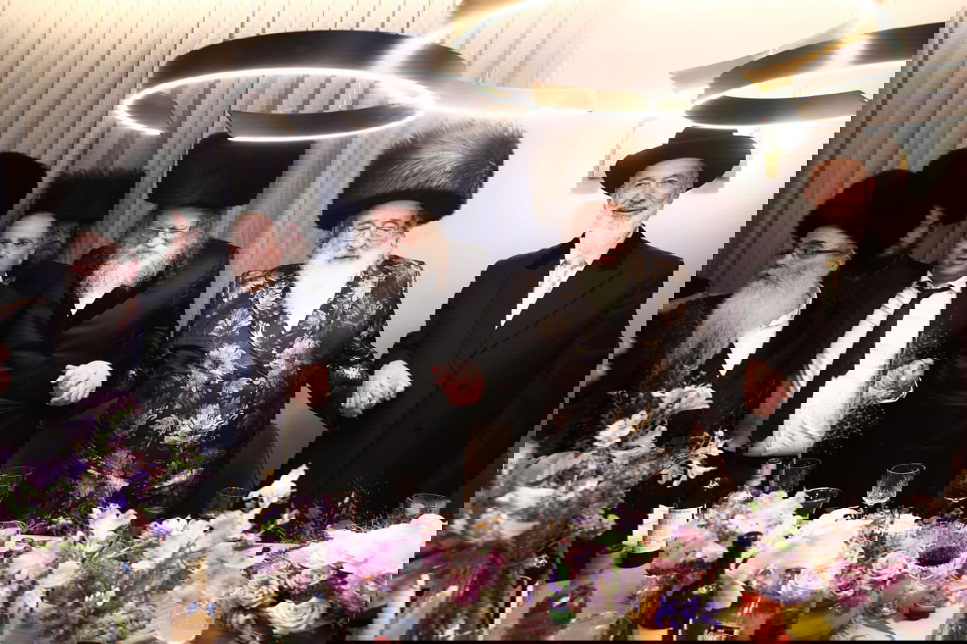 בן הרב התארס עם בת יו"ר זק"א ישראל; צפו בגלריה