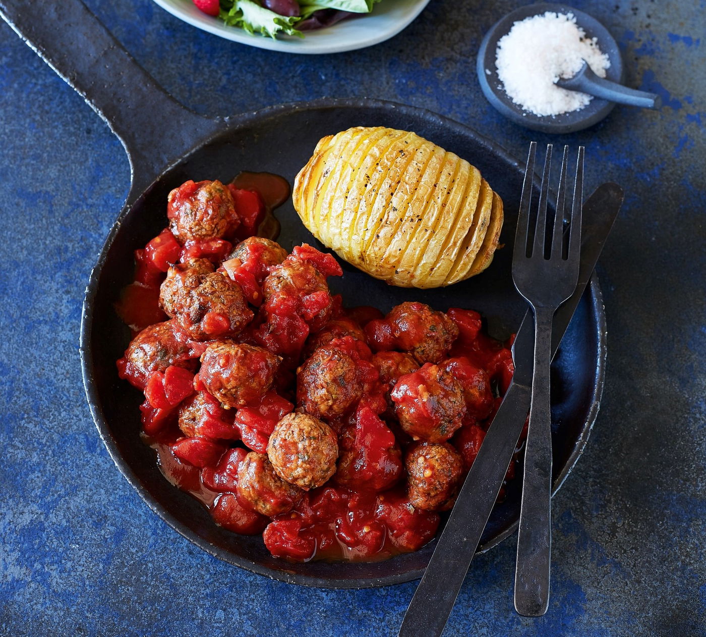 קציצות פטריות וגרגרי חומוס ברוטב עגבניות