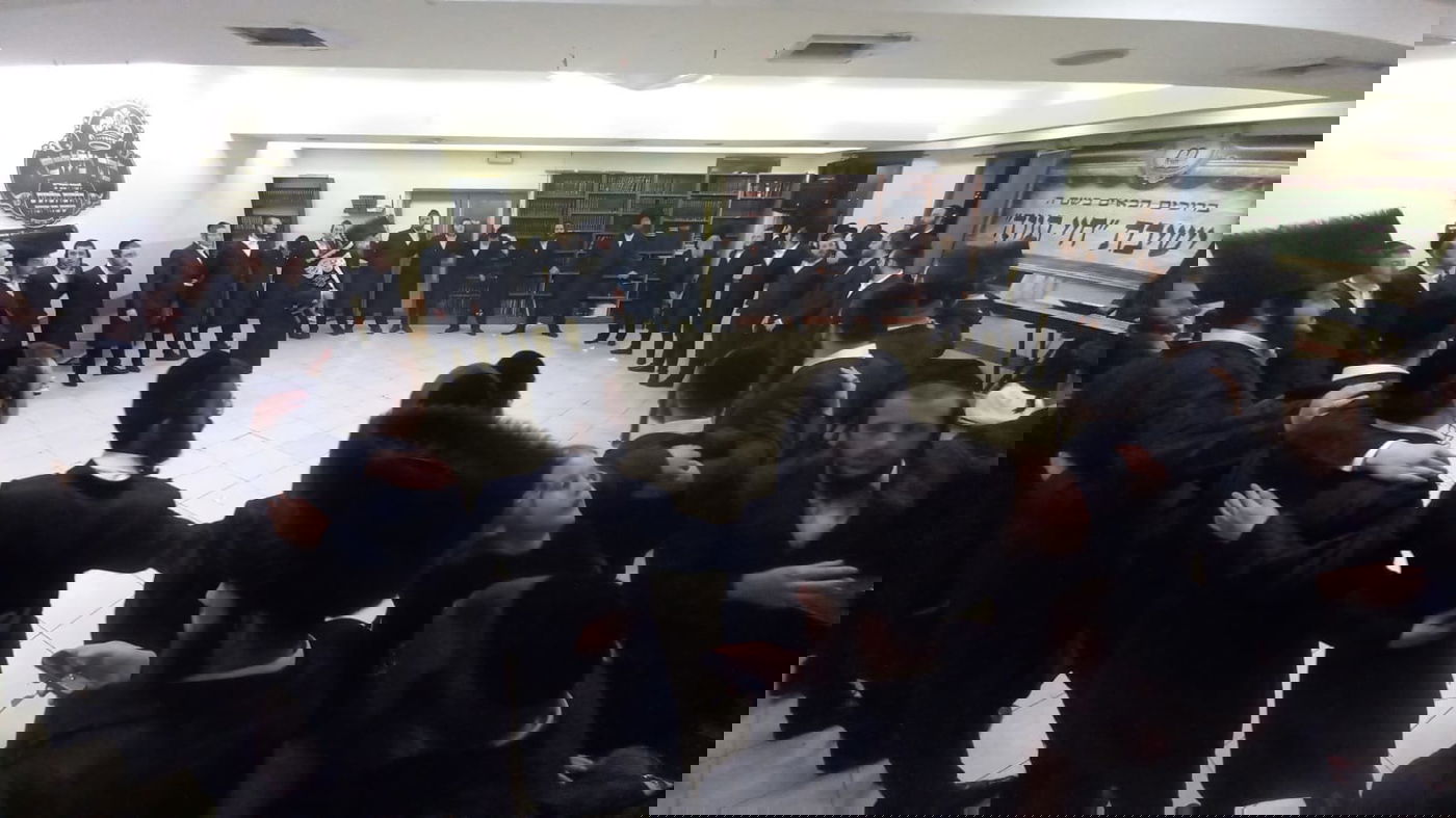 בחורי 'חיי תורה' חגגו הקפות שניות • תיעוד