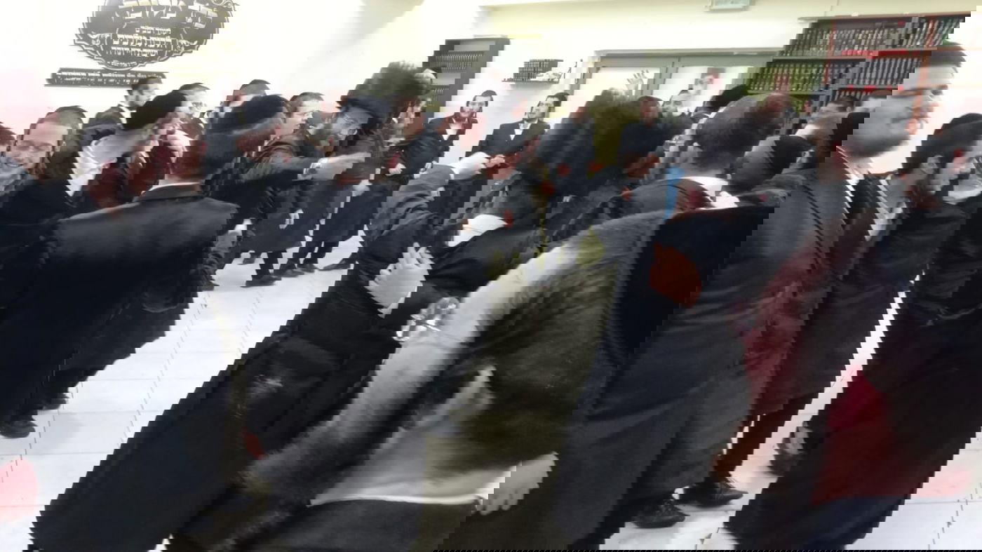 בחורי 'חיי תורה' חגגו הקפות שניות • תיעוד