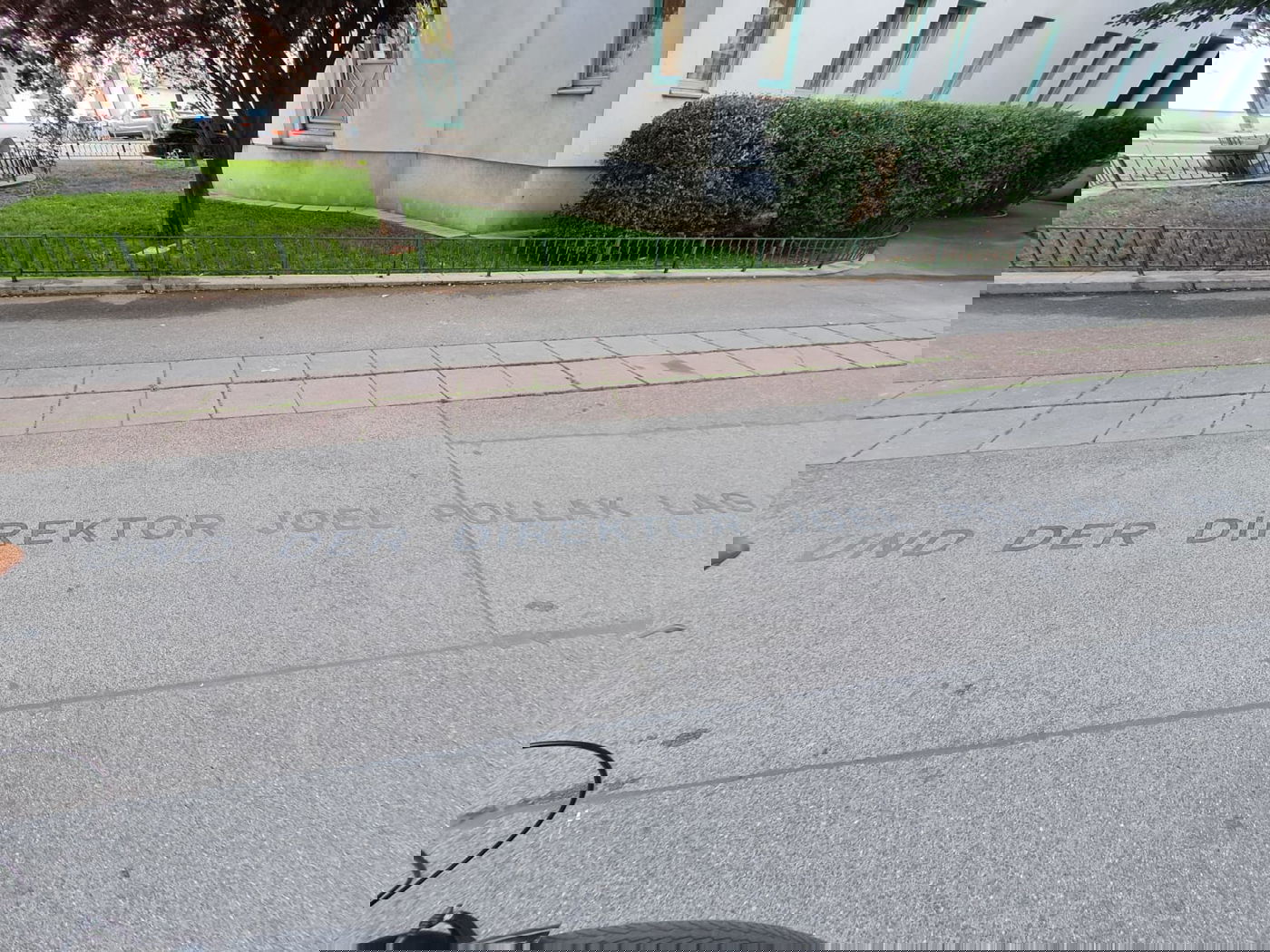 צמרמורת: הקשיש חזר למקום בו כמעט נהרג ובירך • תיעוד