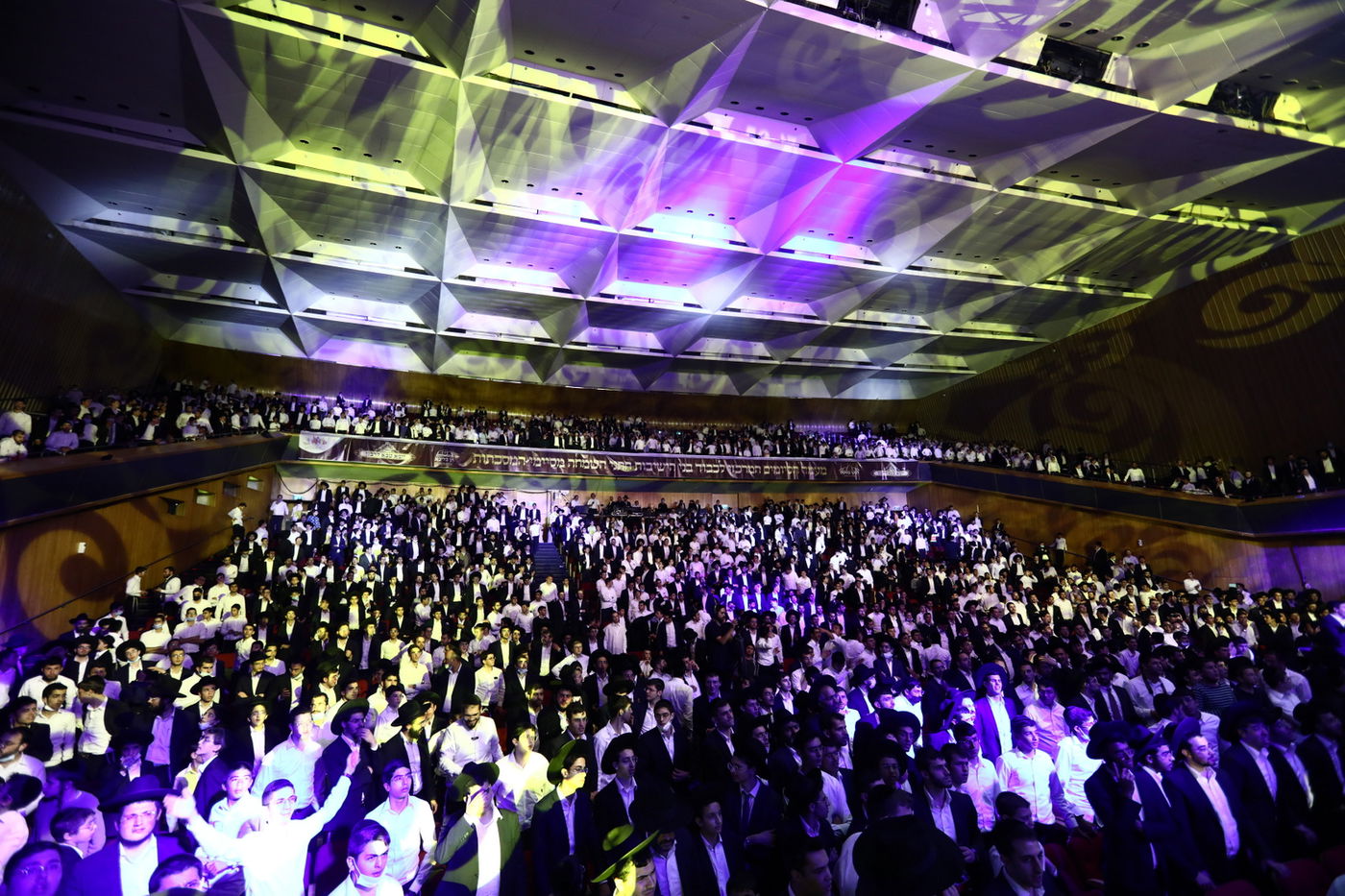 מעל 1,200 סיומים - בערב אחד; תיעוד