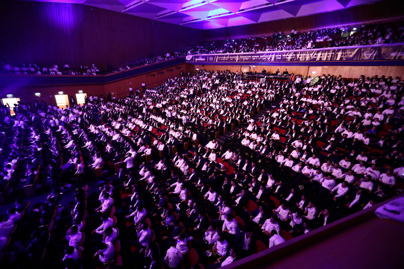 מעל 1,200 סיומים - בערב אחד; תיעוד