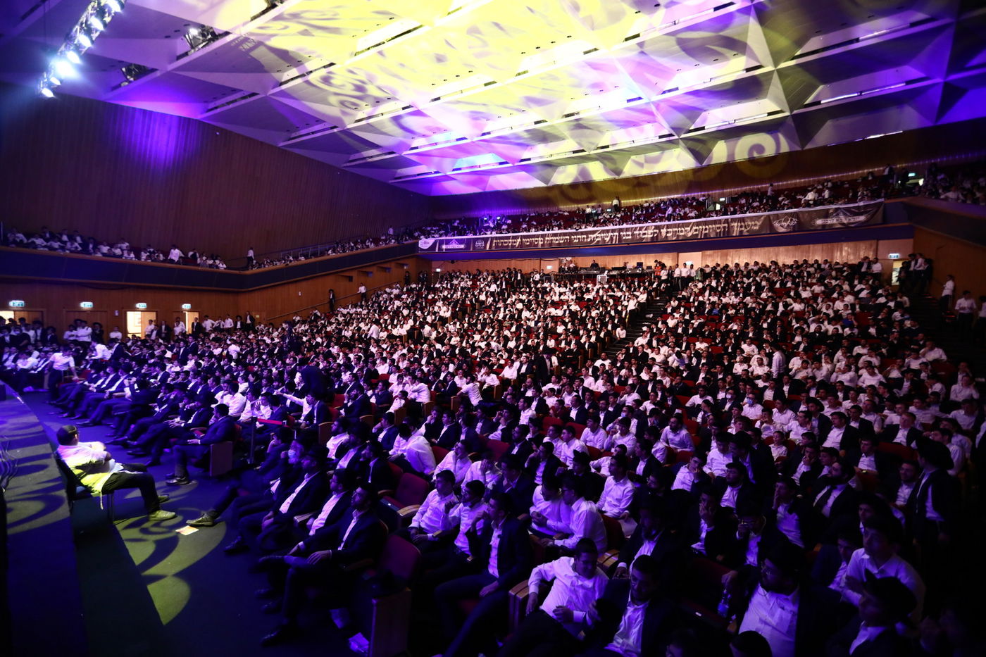 מעל 1,200 סיומים - בערב אחד; תיעוד