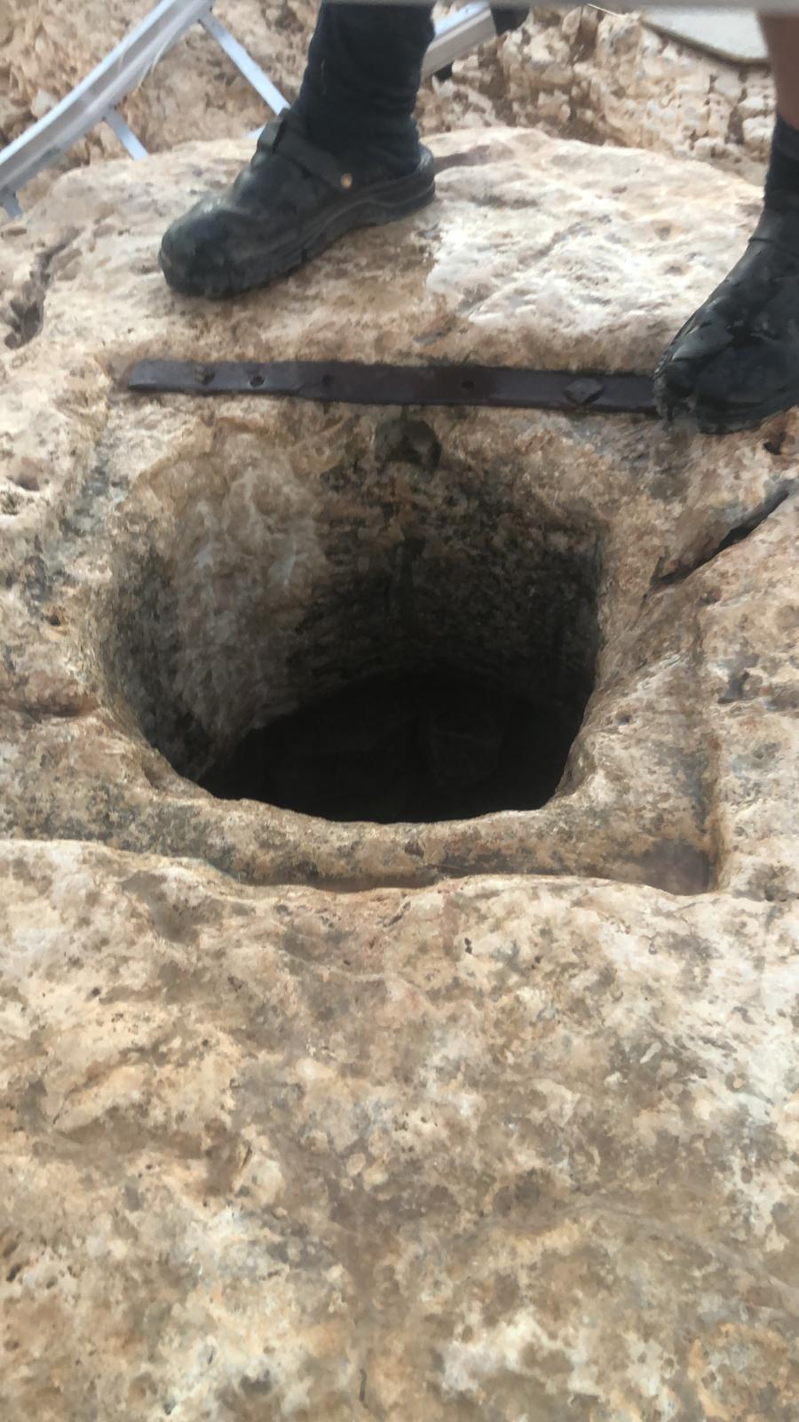 בן 19 טבל בבור מים ונלכד - עד שחולץ; צפו