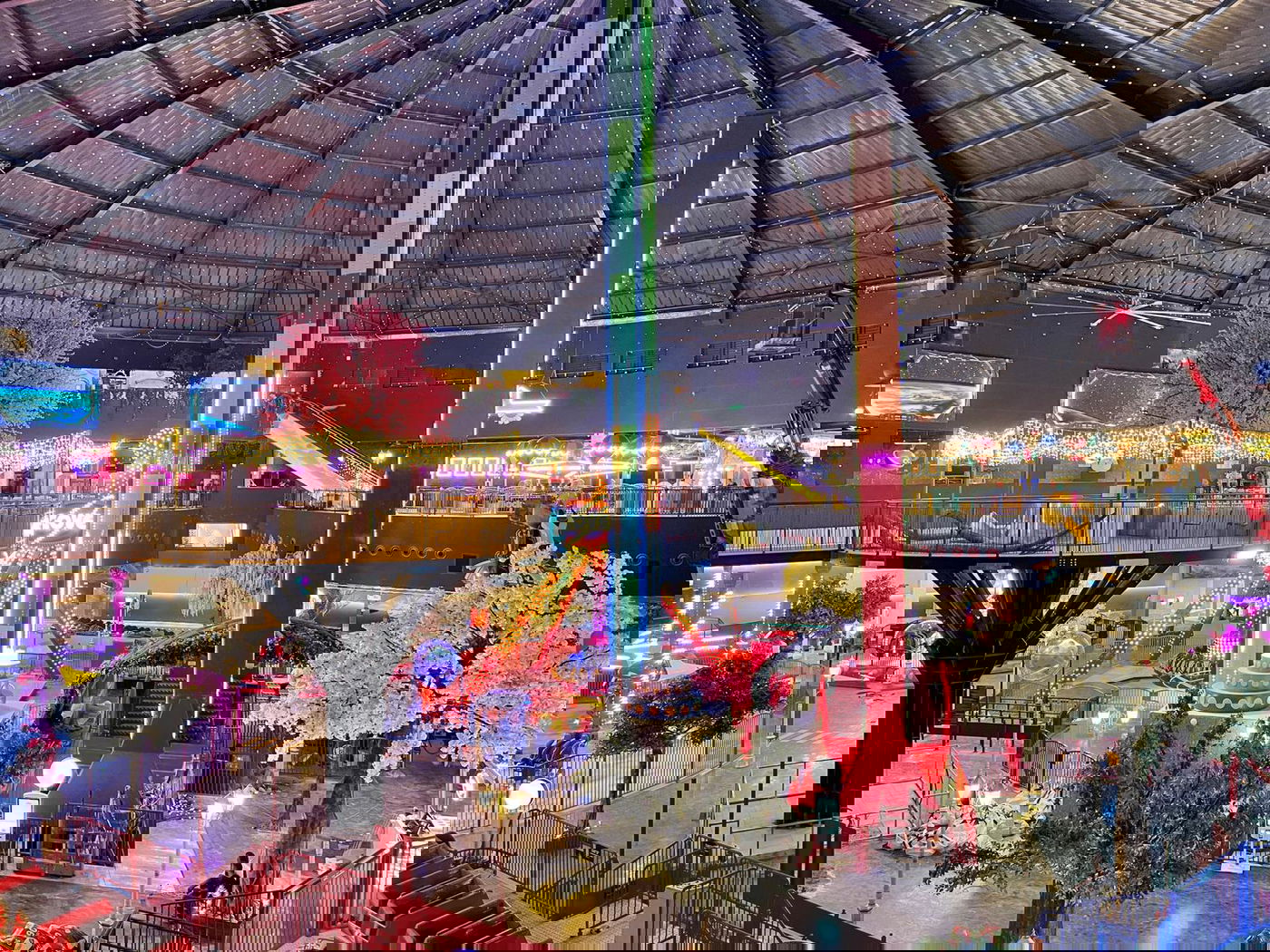 בקביעת מזוזות וגזירת סרט הושק ה Magic Kass