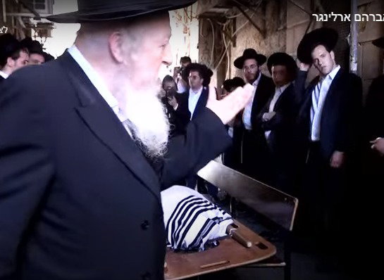 מסע הלווית הגר"א ארלנגר זצ"ל • שידור חוזר