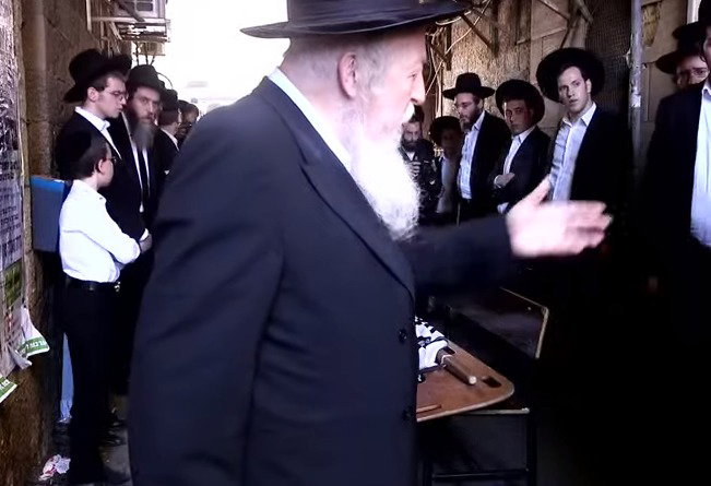 מסע הלווית הגר"א ארלנגר זצ"ל • שידור חוזר