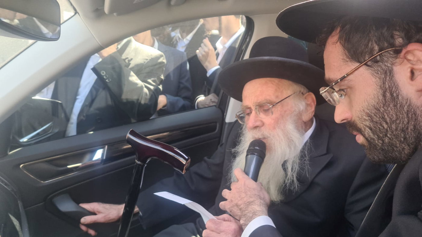ראש ישיבת קול תורה מספיד