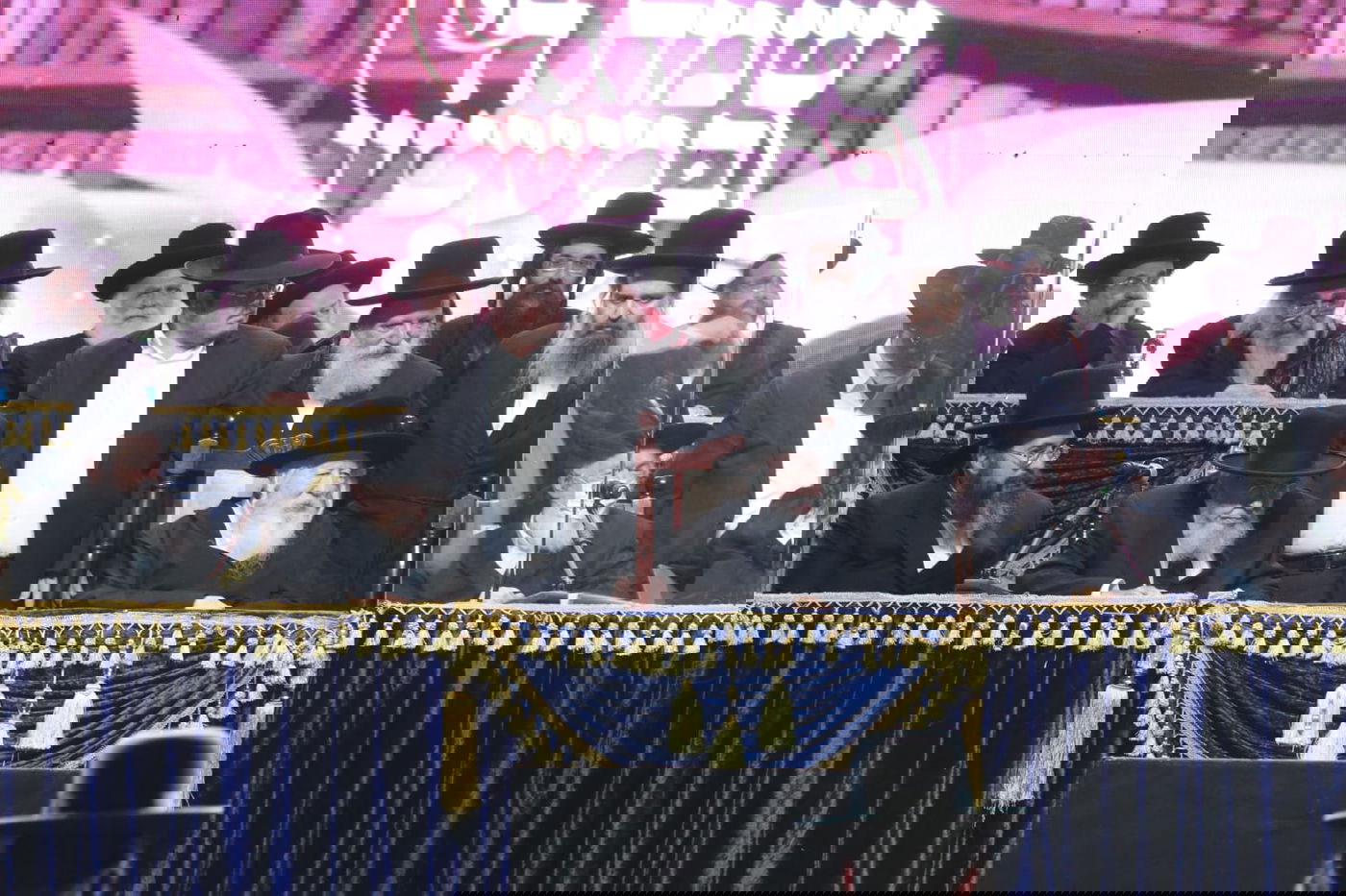 מבחן הענק של גור: האדמו"ר הפתיע והתערב בדיון ההלכתי