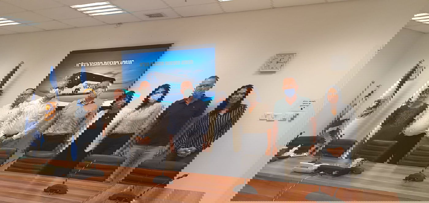 ראשי חברת התחבורה הציבורית החדשה "תנופה" עם הגב' עליזה בלוך
