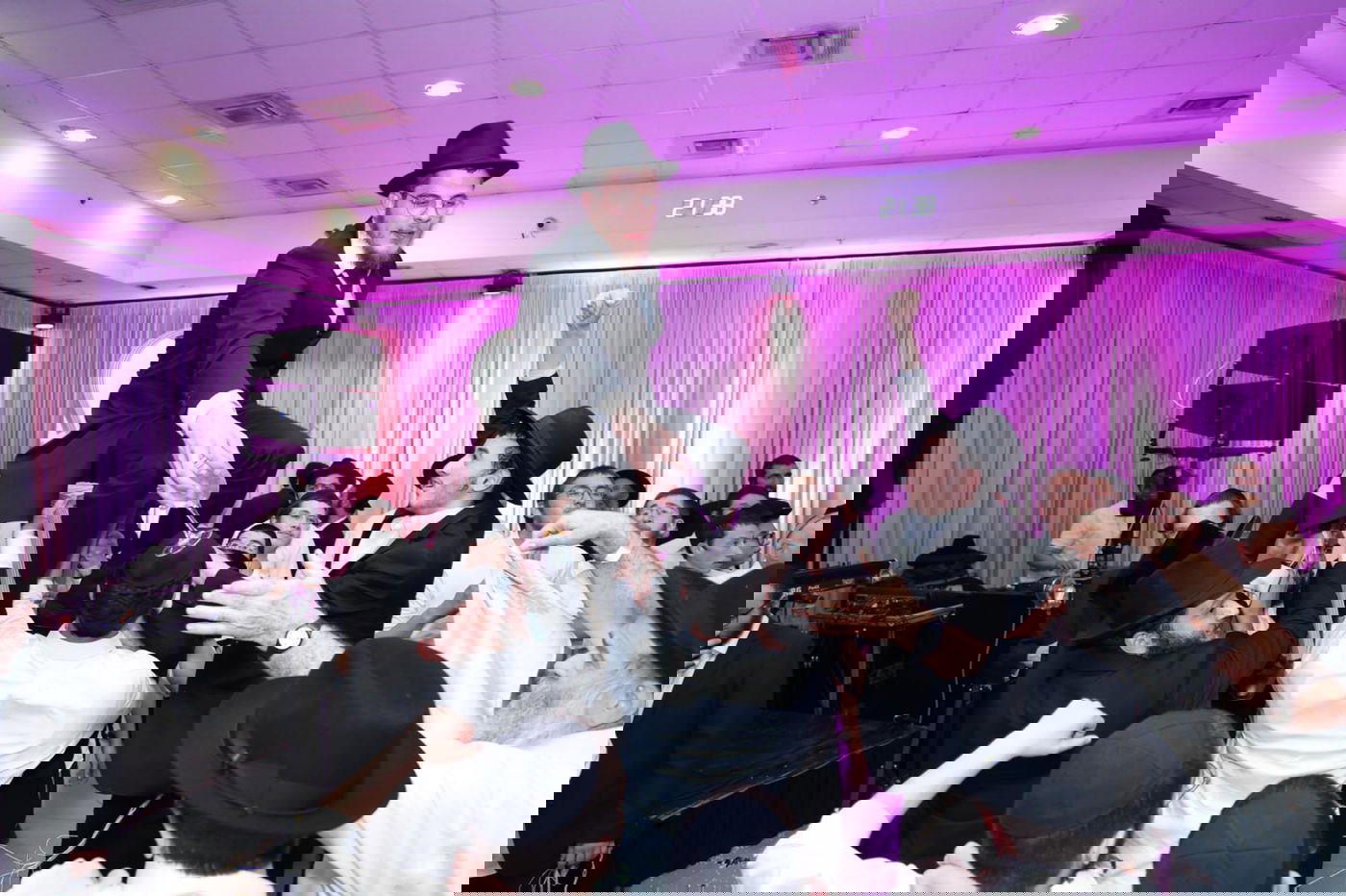 הרב ובר-ארליך חיתן את בנו; הראשל"צ הגאון רבי שלמה עמאר סידר חופה וקידושין