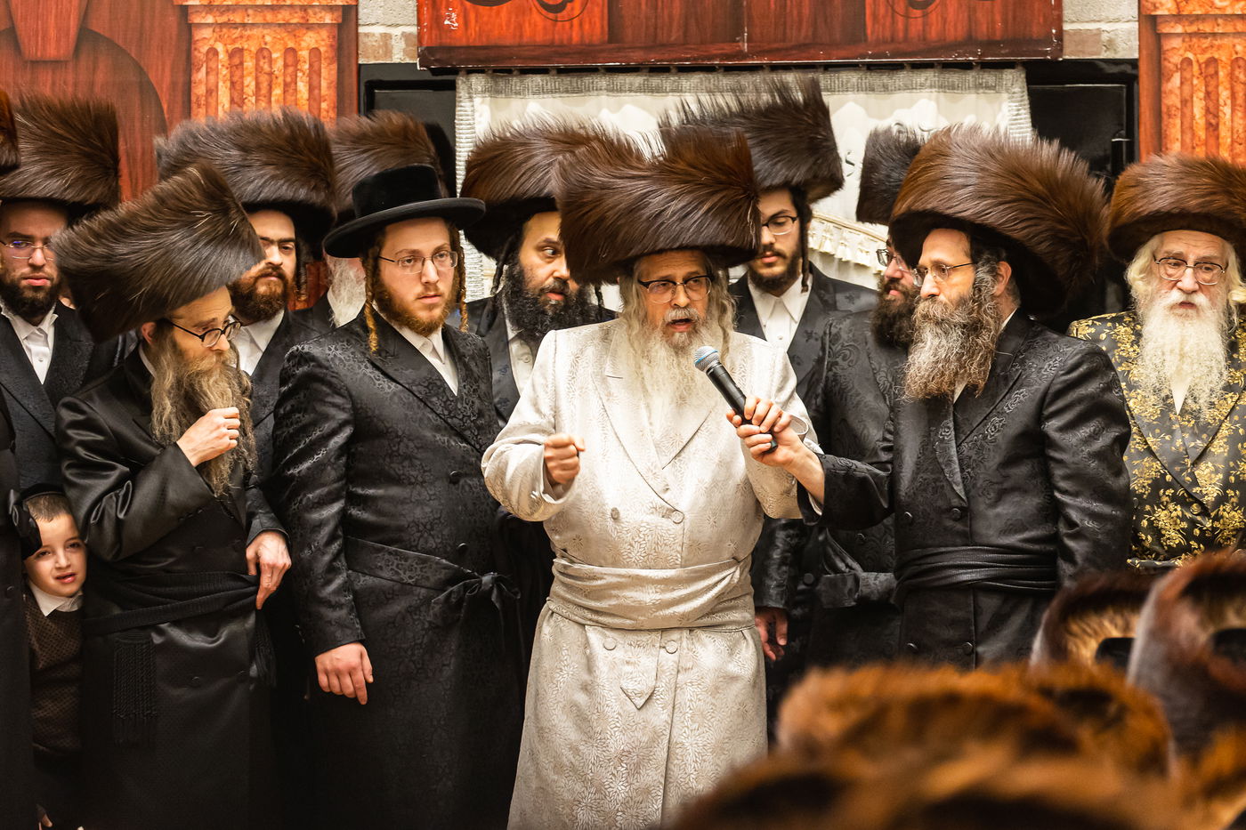 אלפים בשמחת ה'פארשפיל' לנכד הרבי מסאטמר