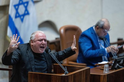 "עסקת שוחד קלאסית"; החשיפה המרעישה של אמסלם