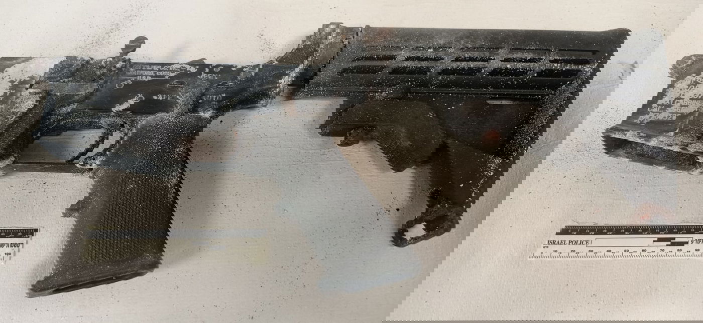 נשק וסמים נתפסו במנהרה מתחת לחדר שינה בירושלים