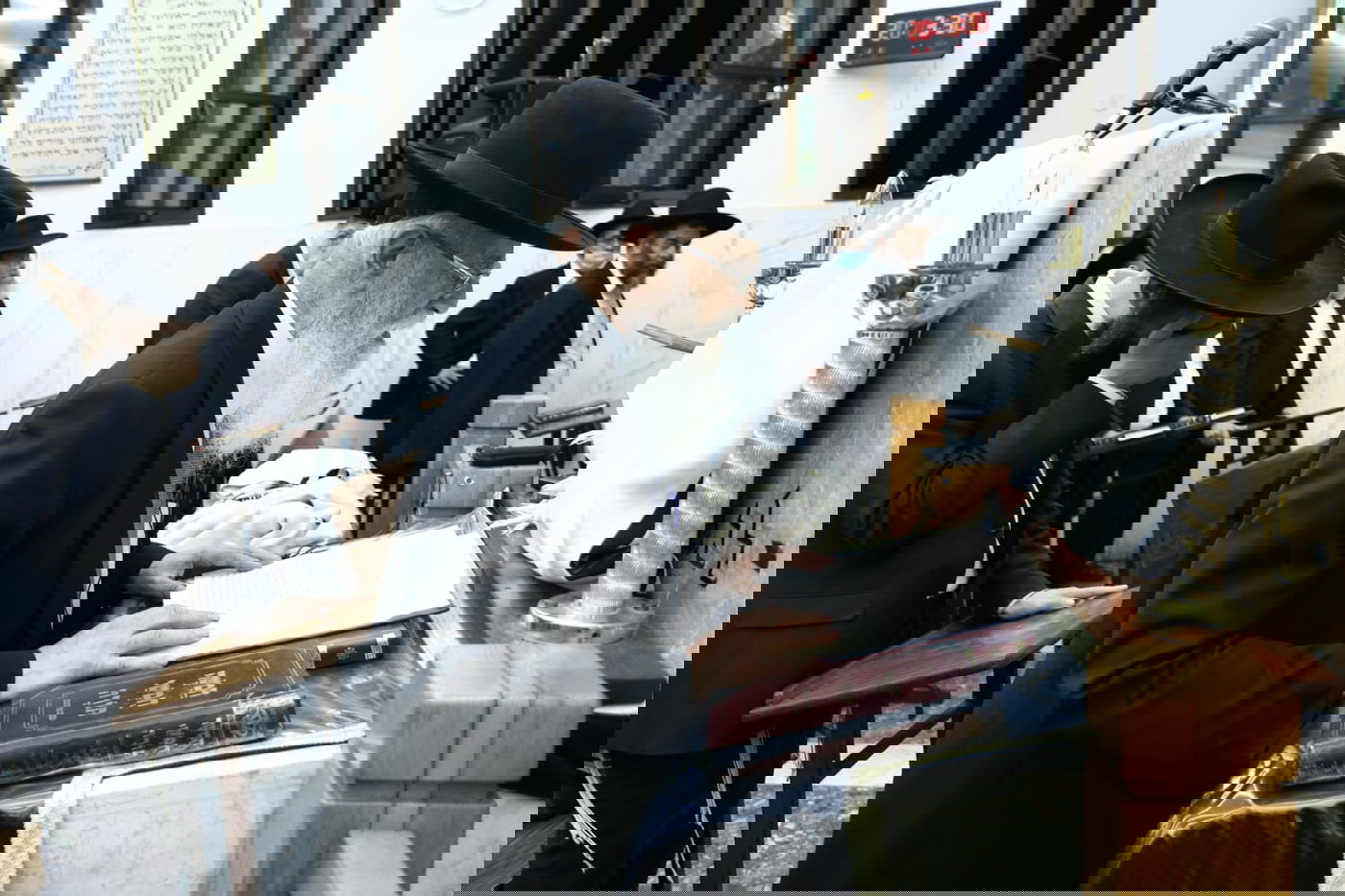 כך הספידו את הגר"א אדרת ב'נתיבות עולם'