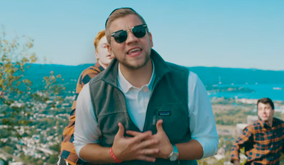 'אקורדים בכיכר': בואו לנגן "אין עוד מלבדו"