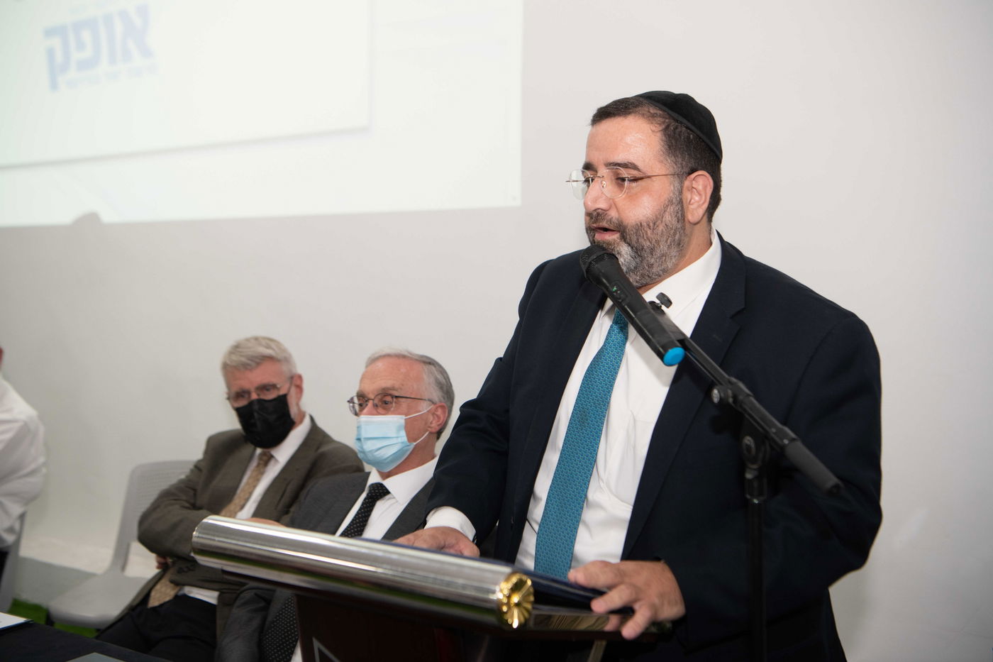 "כולנו יודעים היום כמה הצורך גדול במקצועות אלו": סגן ראש עיריית ירושלים ומחזיק תיק חינוך חרדי הרב אברהם בצלאל