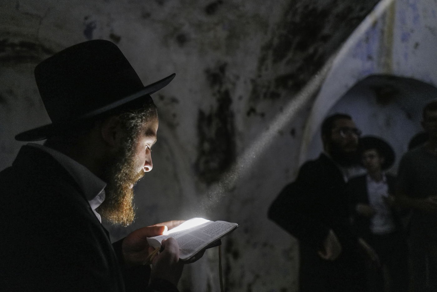 תיעוד: יהודים עלו ל'הר הבתרים' בגבול לבנון