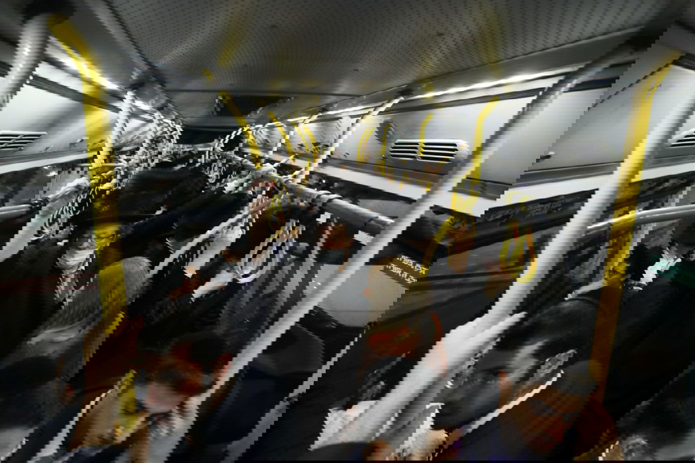 המונים פוקדים את קבר רחל אמנו ע"ה; צפו