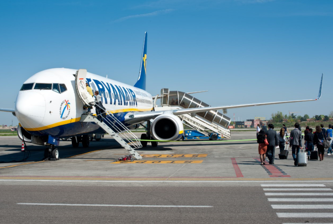 מטוס חברת ריינאייר בבולוניה