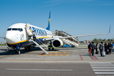 מטוס חברת ריינאייר בבולוניה