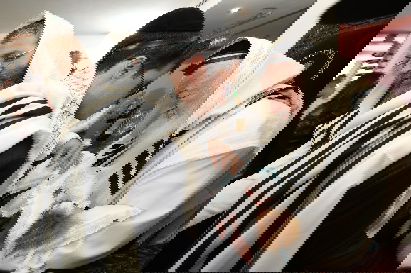 מזל טוב: יקי אדמקר חגג ברית מילה לבנו • תיעוד