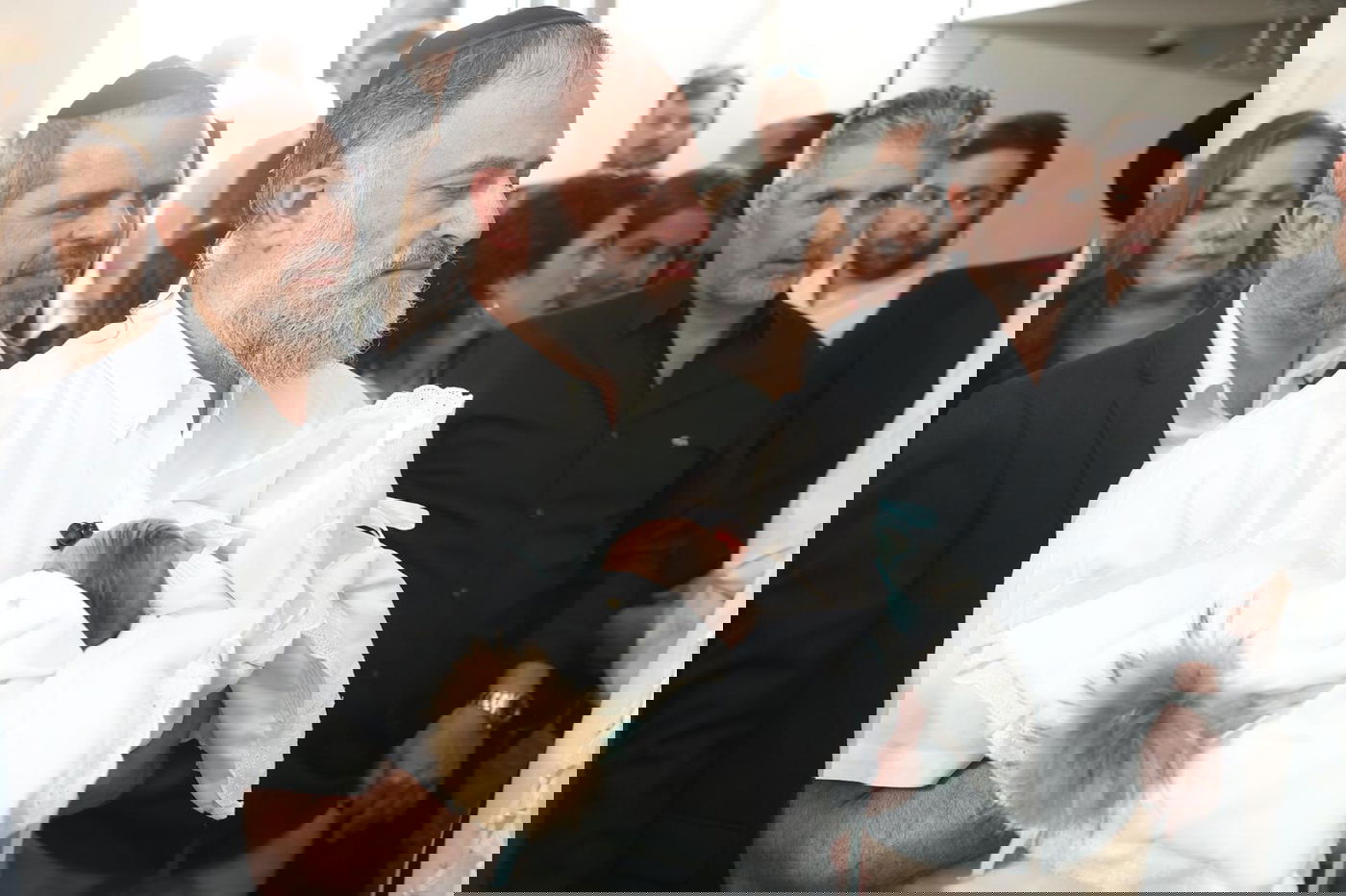 מזל טוב: יקי אדמקר חגג ברית מילה לבנו • תיעוד