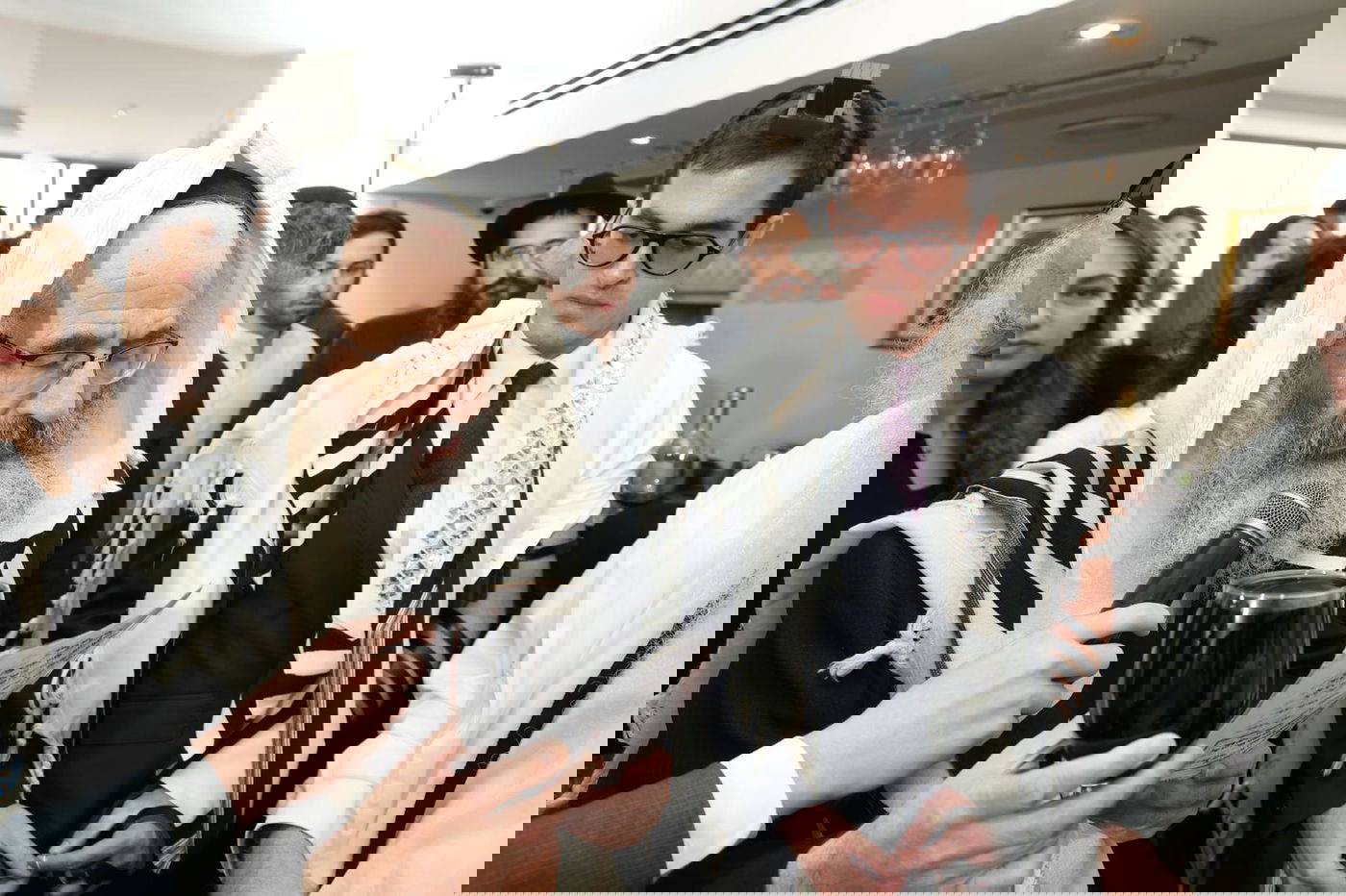 מזל טוב: יקי אדמקר חגג ברית מילה לבנו • תיעוד