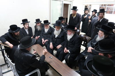 רבני ביתר ניחמו את בן האדמו"ר מסאוווראן זצ"ל