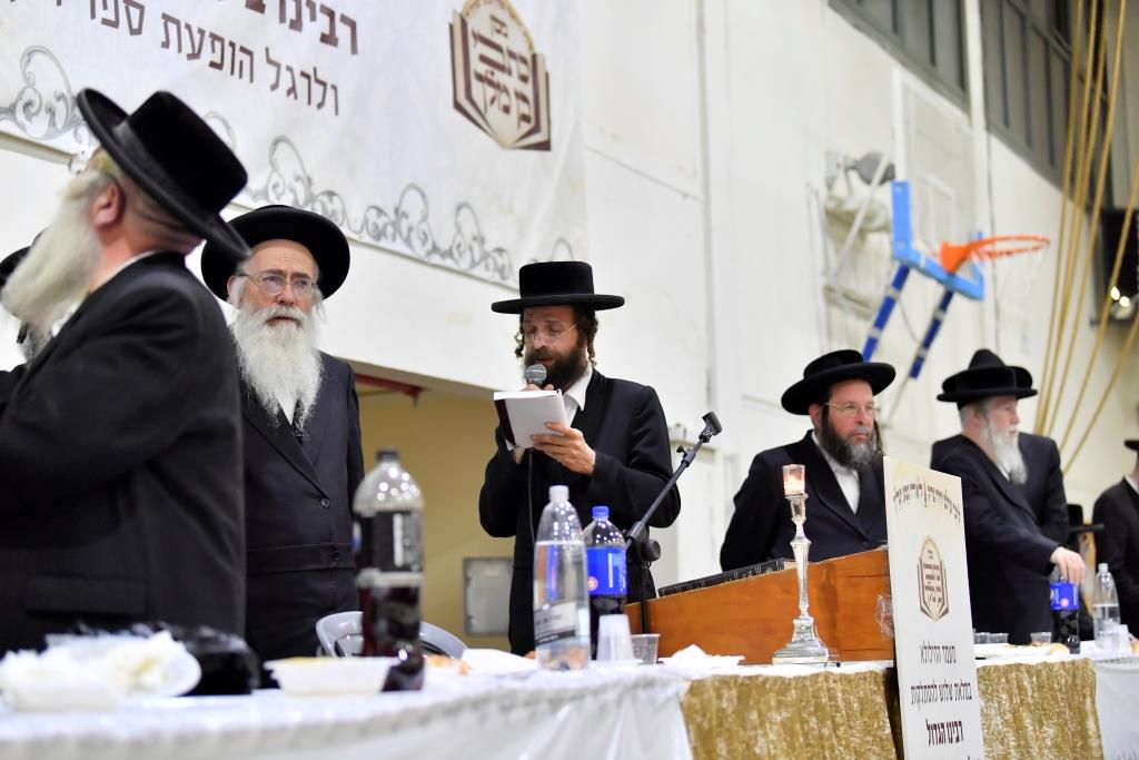 בקהילת 'המתמידים' ציינו שלוש שנים לפטירת המנהיג