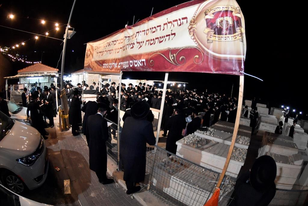 בקהילת 'המתמידים' ציינו שלוש שנים לפטירת המנהיג