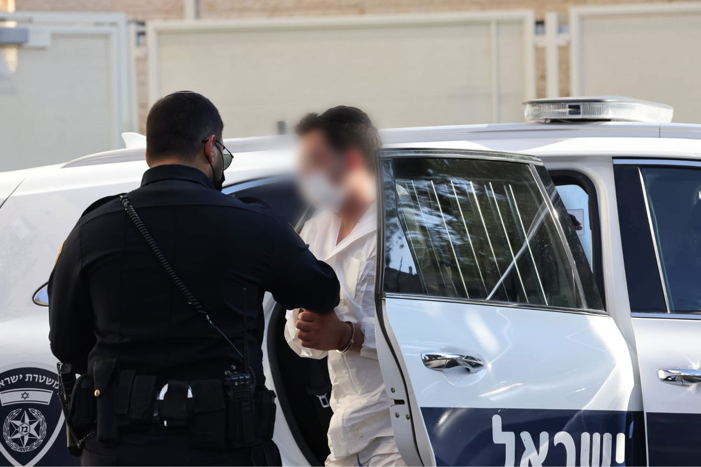 החשוד מובא למשפט