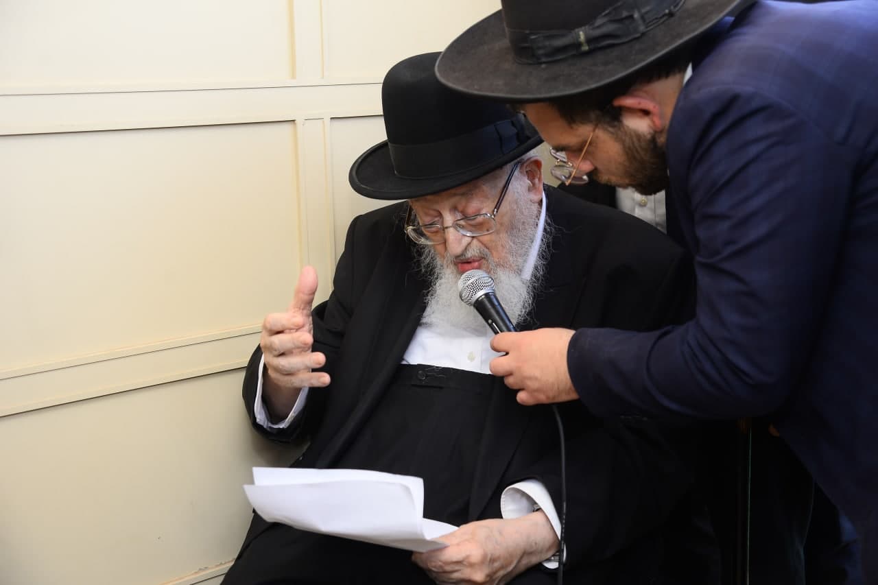 תיעוד: כך ציין חתנו של מרן הרב שך זצ"ל את היארצייט