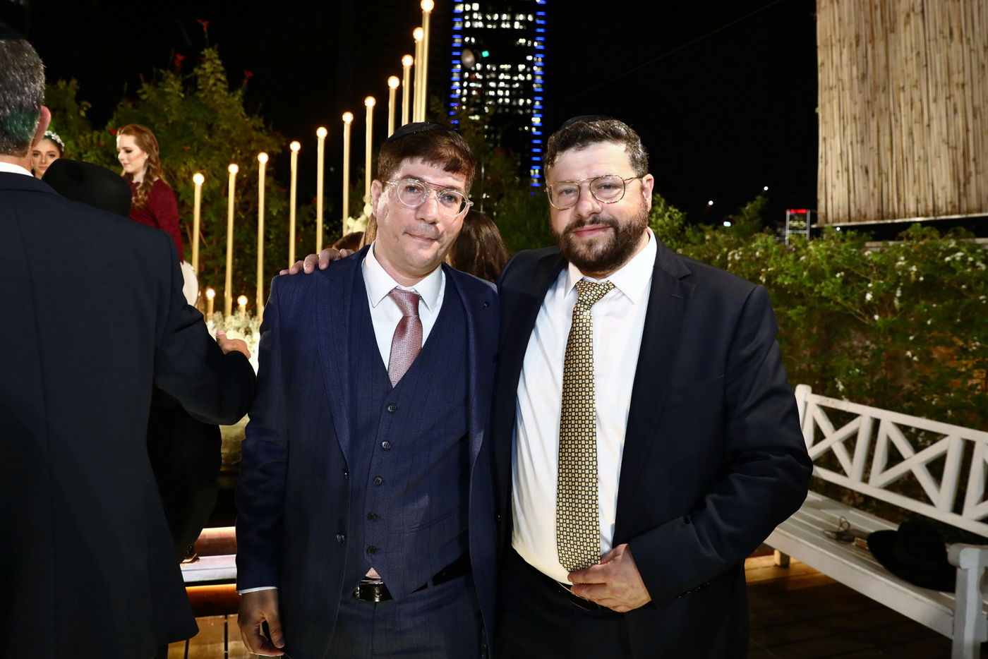 חזי שבקס חיתן את בתו; צפו בגלריה